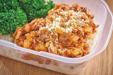 さばボロネーゼ丼