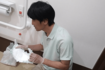 トイレの介助や掃除も担当