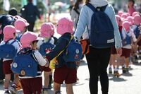 いじめ・賃金未払い・過重労働・突然の解雇「ブラック保育園」の実態