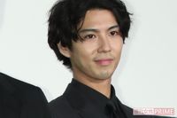 賀来賢人、『半沢直樹』でも評価される演技力の背景にあった「2人の存在」