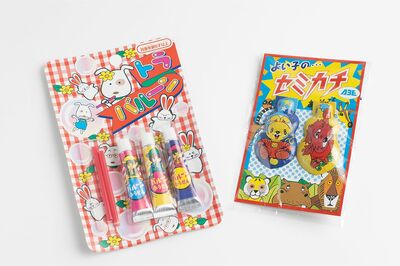 「割れないシャボン玉」として大人気だった「トラバルーン」とブリキ独特の音が鳴らせる「セミカチ」