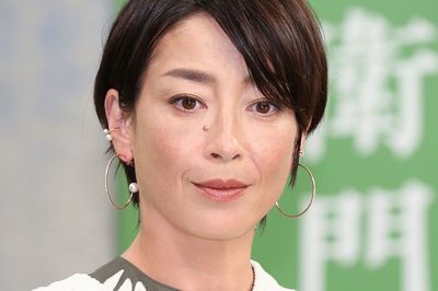 宮沢りえ、トレードマーク“顔ホクロ切除”に所属事務所が「正式回答」
