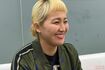 インタビュー中の丸山桂里奈