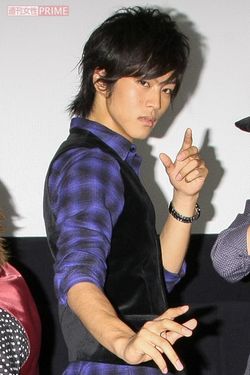 松坂桃李…当時20歳。『侍戦隊シンケンジャー』（’09年）の志葉丈瑠／シンケンレッドでデビュー。その後『梅ちゃん先生』（’12年）や『わろてんか』（’17年）など数々の作品で活躍し、人気俳優に。昨年12月、戸田恵梨香と結婚。4月クールでは連ドラ2本に主演するなど、公私ともに大充実