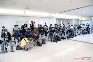 小室圭さんの帰国当日、成田空港に集まった多くの報道陣（'21年9月）