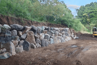 この場所に萩本の記念碑が建てられる