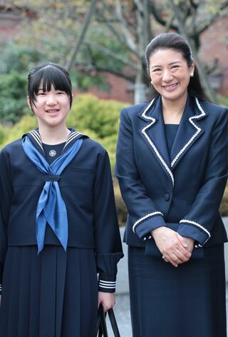 2014年4月　学習院中等科の入学式。スカーフの色が初等科の赤から紺色に変わり、入学を前に「楽しみにしています」とお気持ちを述べられた