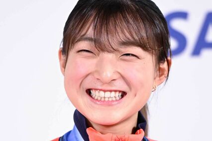 フィギュアスケート・坂本花織「結婚しました」サプライズ発表に驚きも《え？直筆？》注目集めた“美文字”メッセージカード
