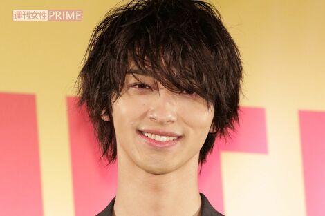 横浜流星が大井競馬場に登場で女性ファン殺到！ “流星効果”で『うまたせ！』グッズ完売に東京シティ競馬広報も驚き