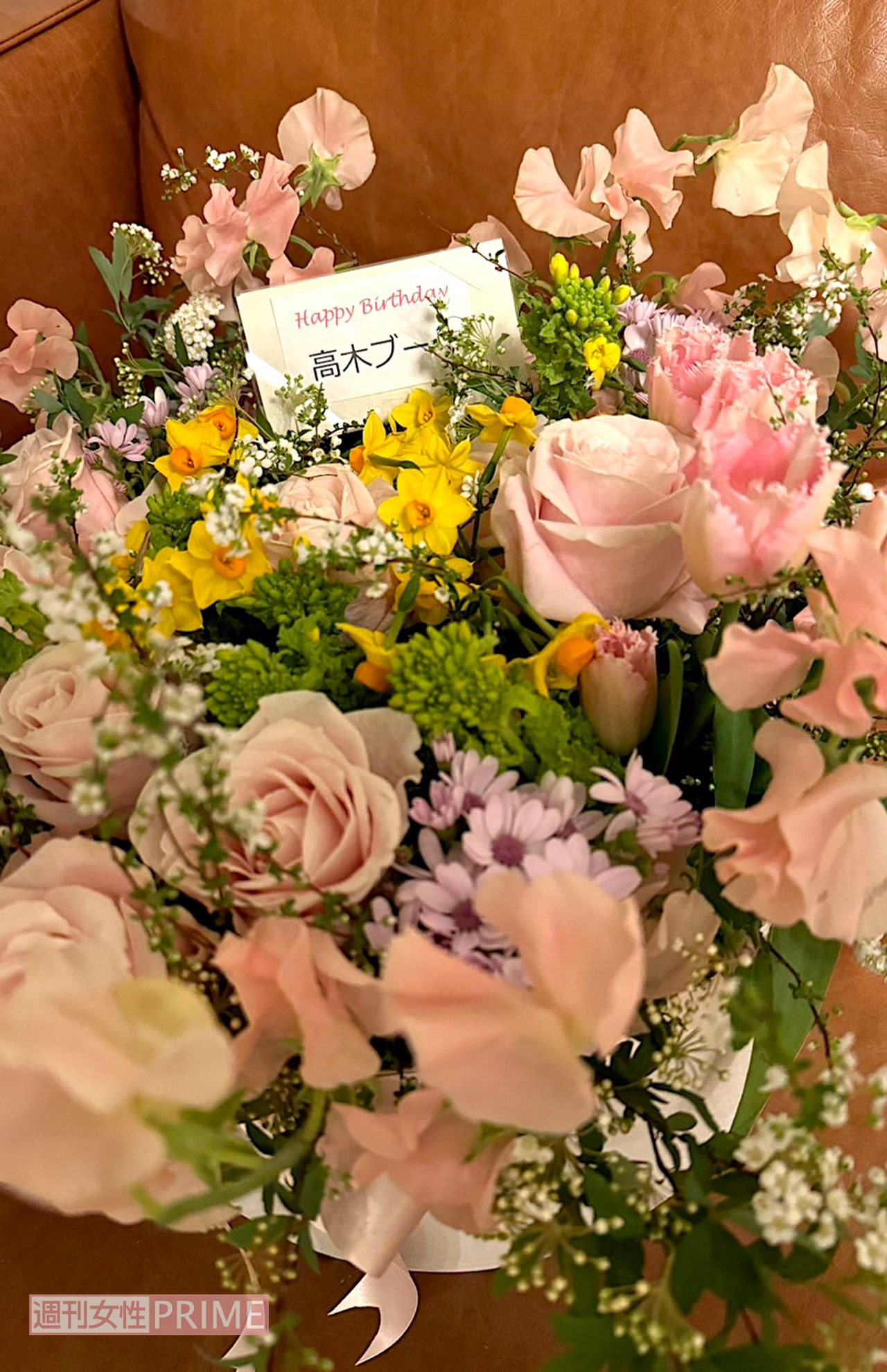 高木ブーさんやKIINA.ちゃんたちからお花が!　部屋中がいい香り　撮影／加藤綾菜