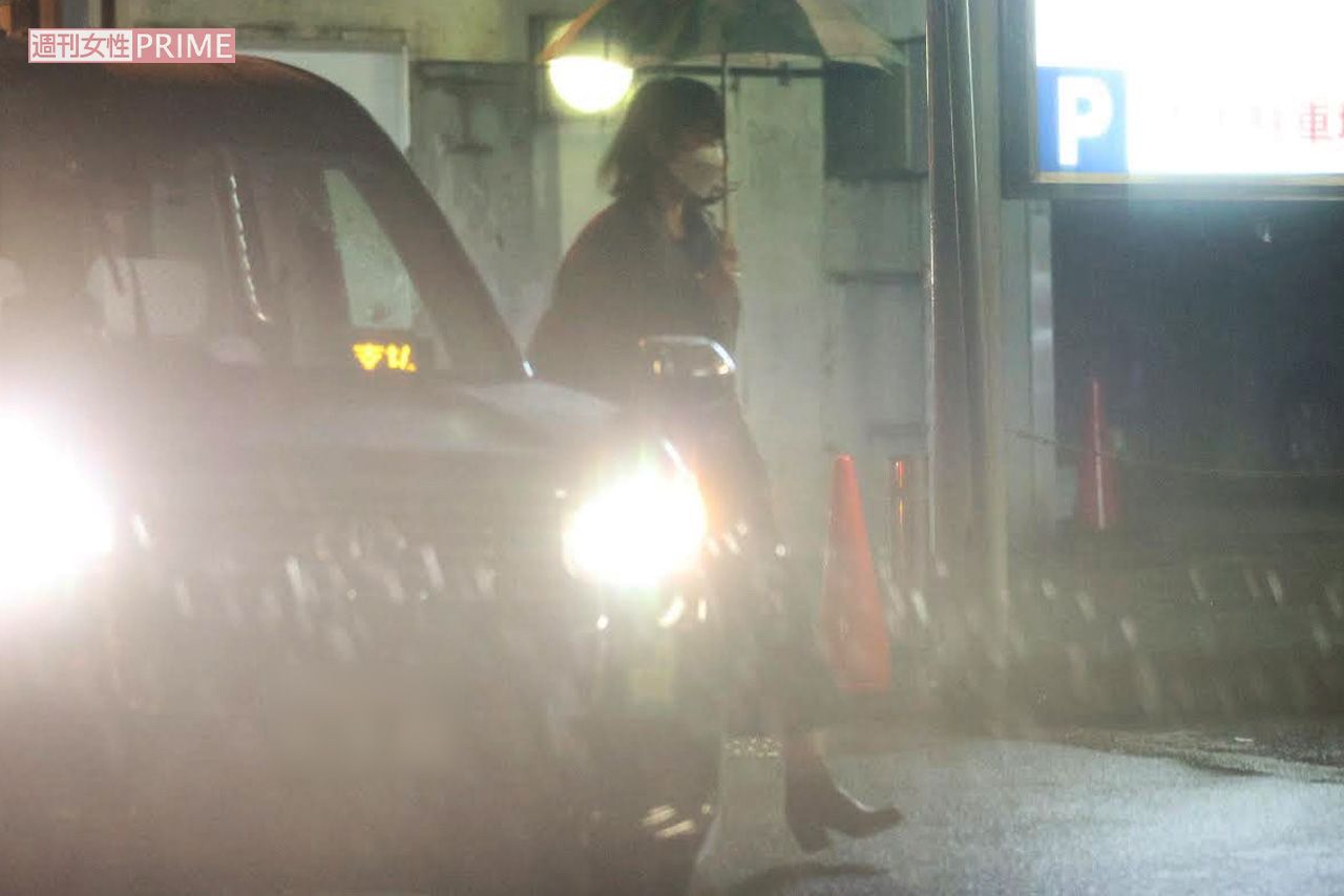 11月22日、生放送のためTOKYO MXに向かう平井理央