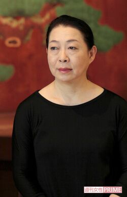 大学の2年先輩だった観世葉子さんとは一緒に舞台をやり、『おしん』でも共演を果たした