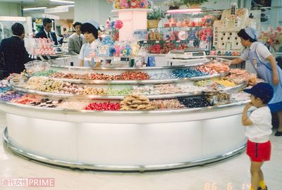 懐かしの“デパ地下・回るお菓子売り場”、西日本では今でも愛され中