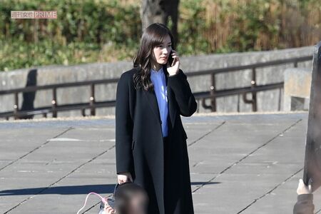 2020年11月、『天国と地獄』ロケ中の綾瀬はるか