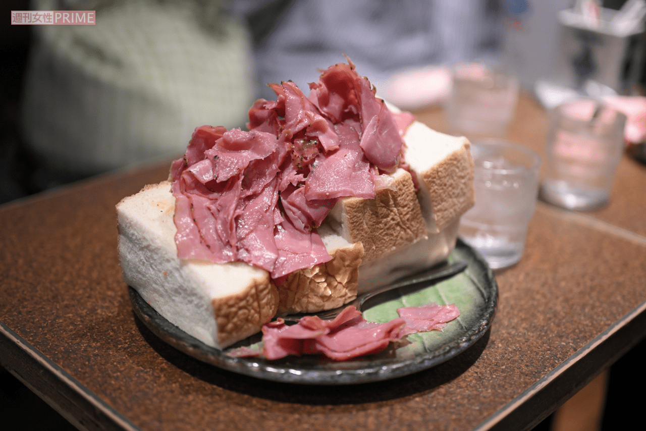 東銀座『喫茶アメリカン』のパストラミビーフサンド