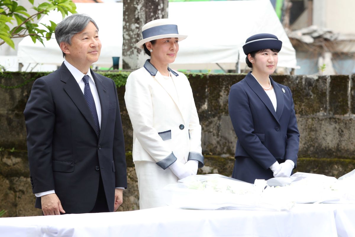 戦後80年の節目に戦没者を慰霊するため沖縄をご訪問。戦争の記憶が残る地を巡ったほか、生存者や遺族とも懇談して平和への思いを新たにされた