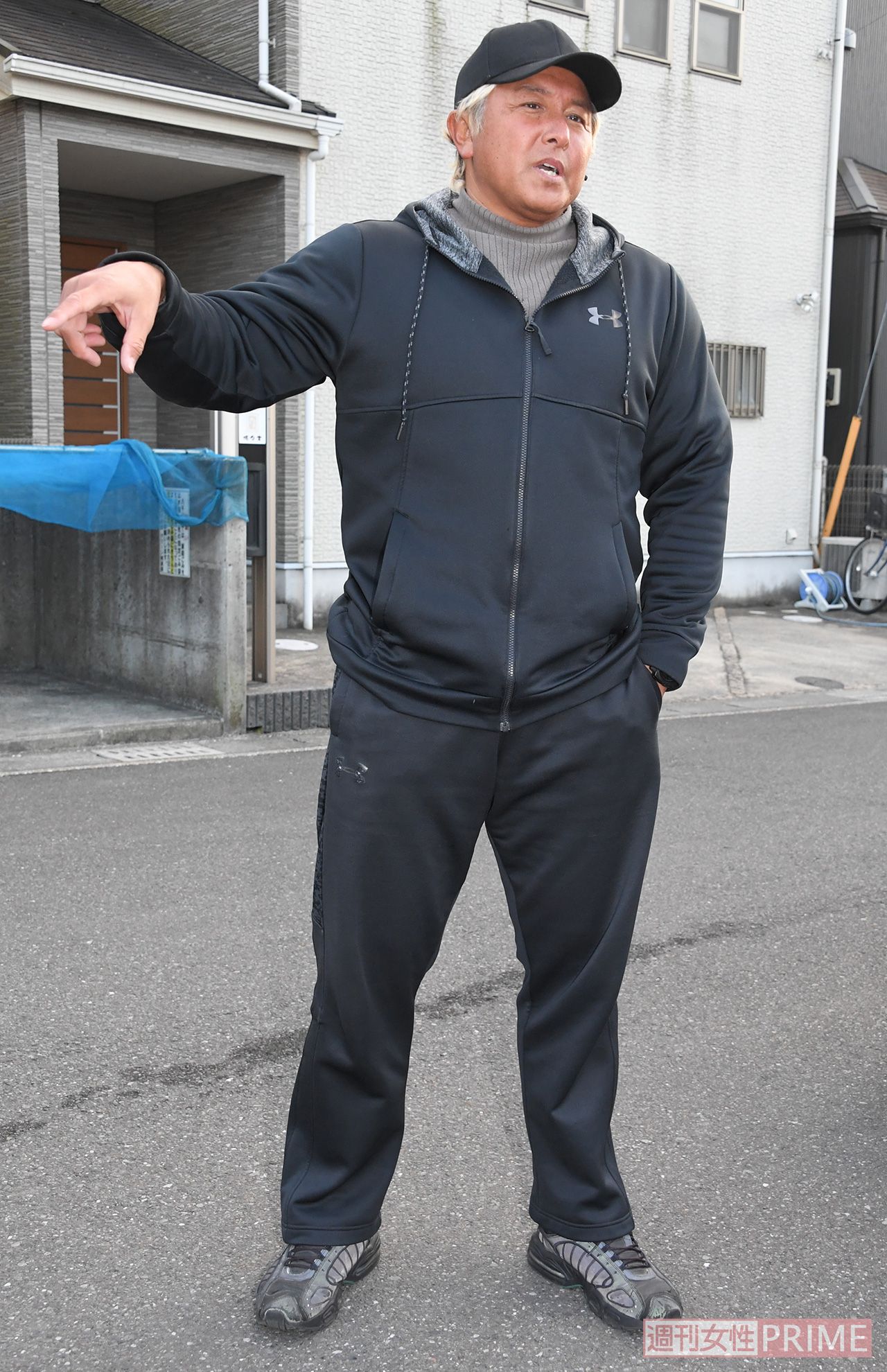 身振り手振りで取材に答えてくれた坂本一生