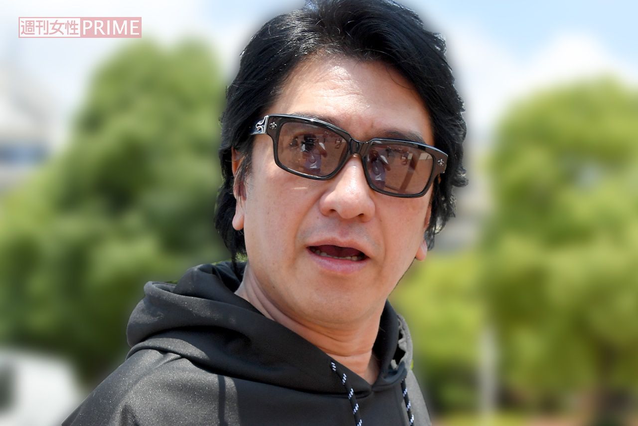 取材に応じる川崎麻世（2019年）