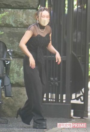 朝日奈央の結婚式に駆けつけたフワちゃん