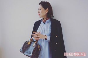 首元などワンポイントにシャーベットカラーを