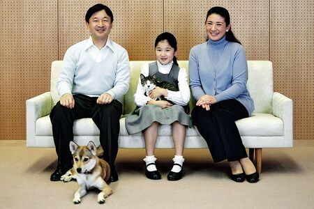 今は亡き、愛犬の由莉と愛猫みー(宮内庁提供写真)