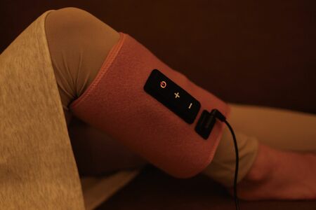 軽くてコンパクトながらパワーはしっかり。強力ポンプでふくらはぎをケア。5500円／ドウシシャ　※画像をクリックするとAmazonの商品ページにジャンプします。