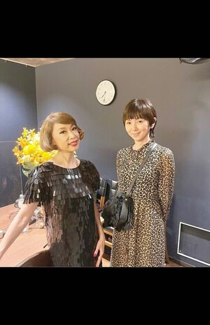 野宮真貴さんのライブを堪能したりと、プライベートでの交流もうかがえる渡辺満里奈さん（本人インスタグラムより）