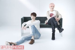 超新星のソンジェ（左）とユナク（右）