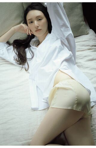 雑誌『FLASH』でセクシーグラビアを披露した栗山千明（PRTIMESより）