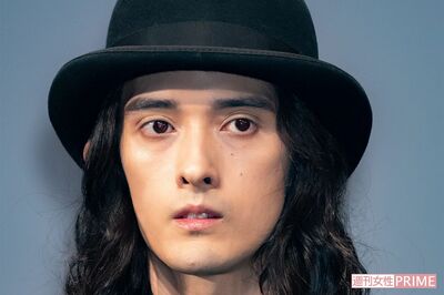 Perfumeライブ後記念撮影にひょっこり写った“独特の感性”のイケメン俳優・栗原類が話題「久しぶりに見た…