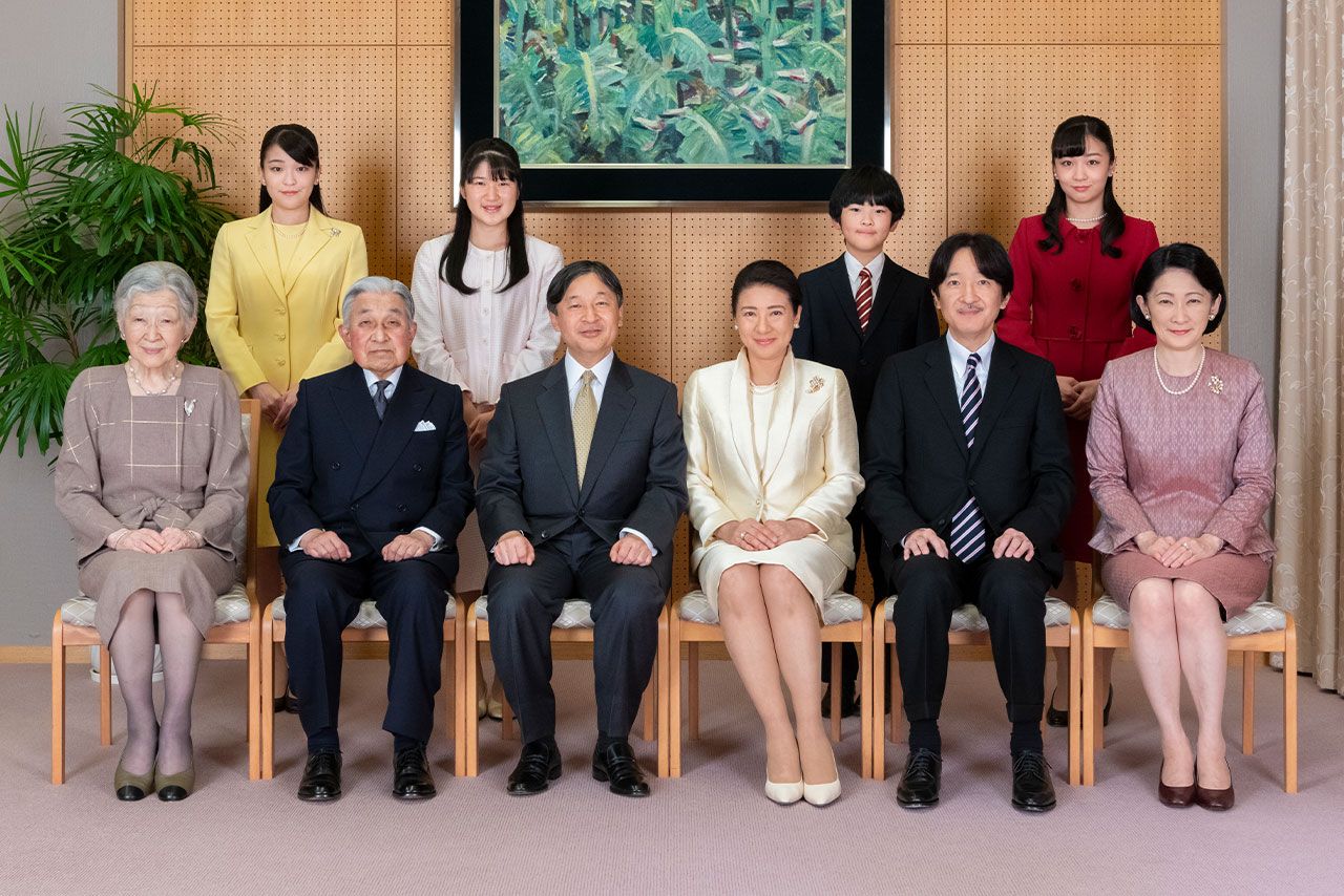 昭和から平成、そして令和へ。天皇の生前退位は約200年ぶりだった（'20年1月）