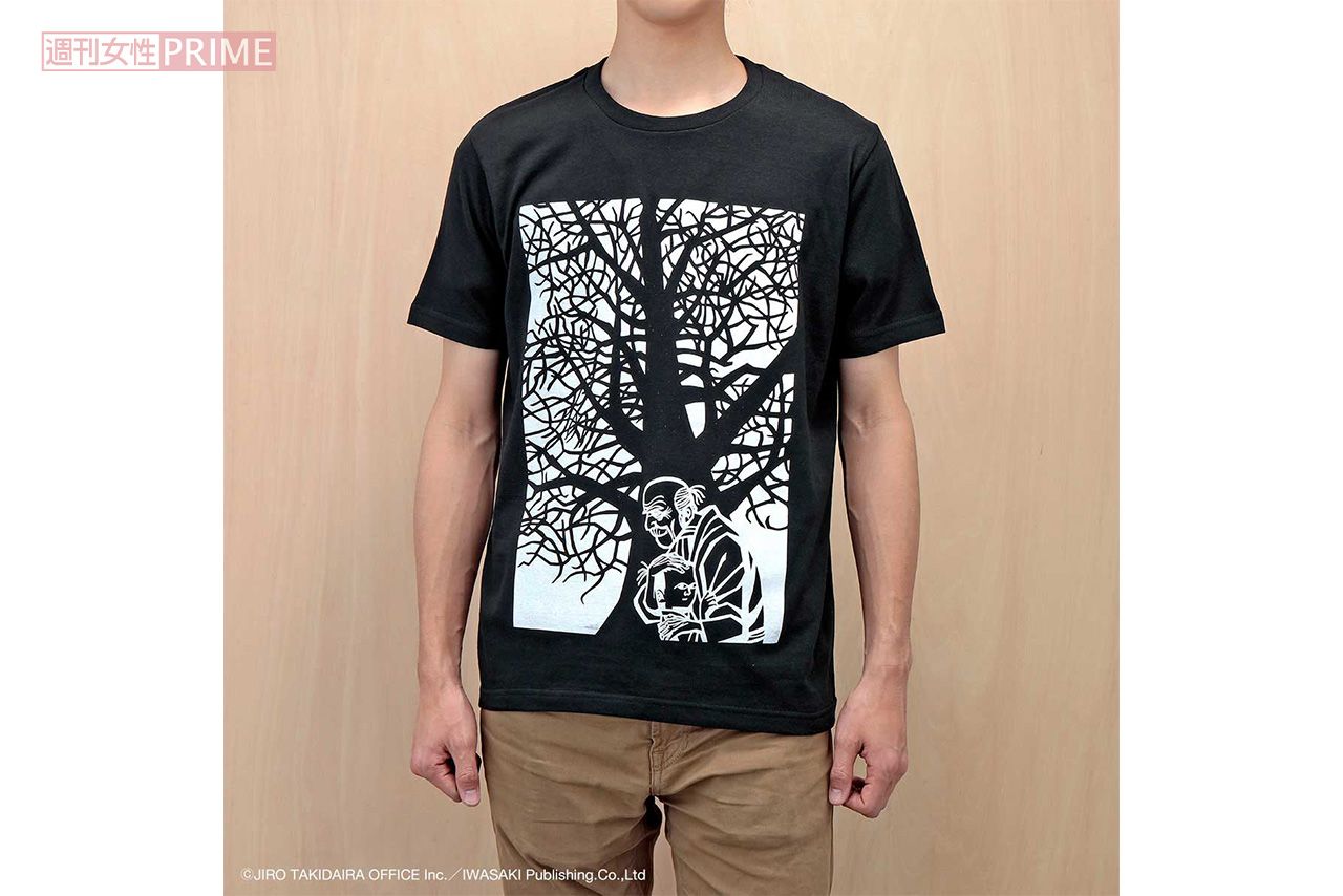 『モチモチの木』のストーリーを再現すべく、暗闇で木に明かりが灯っているように蓄光素材が