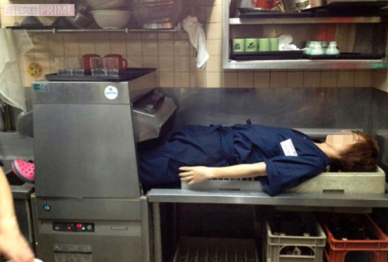 ’13年にそば店で悪ふざけをした男子学生。将来は美容師を目指していたという