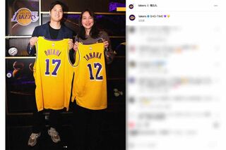 日本時間12月9日に開催された米NBAの試合を観戦した大谷翔平と真美子夫人（大谷のインスタグラムより）