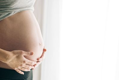 妊娠した外国人労働者は「強制帰国」か「堕ろして働く」、悪魔の2択に絶望する女性たち