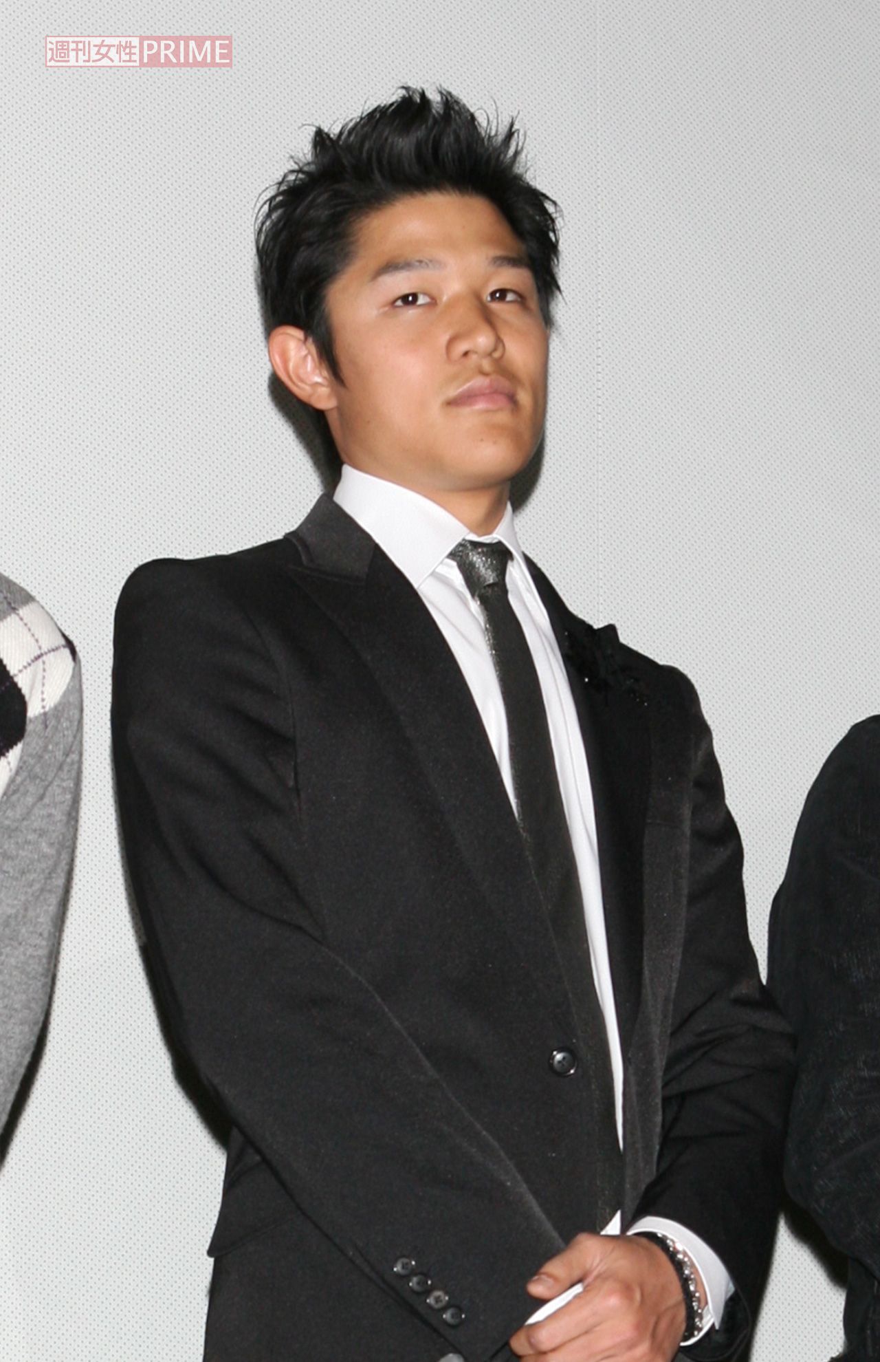 2007年12月、映画『椿三十郎』舞台挨拶に出席した鈴木亮平