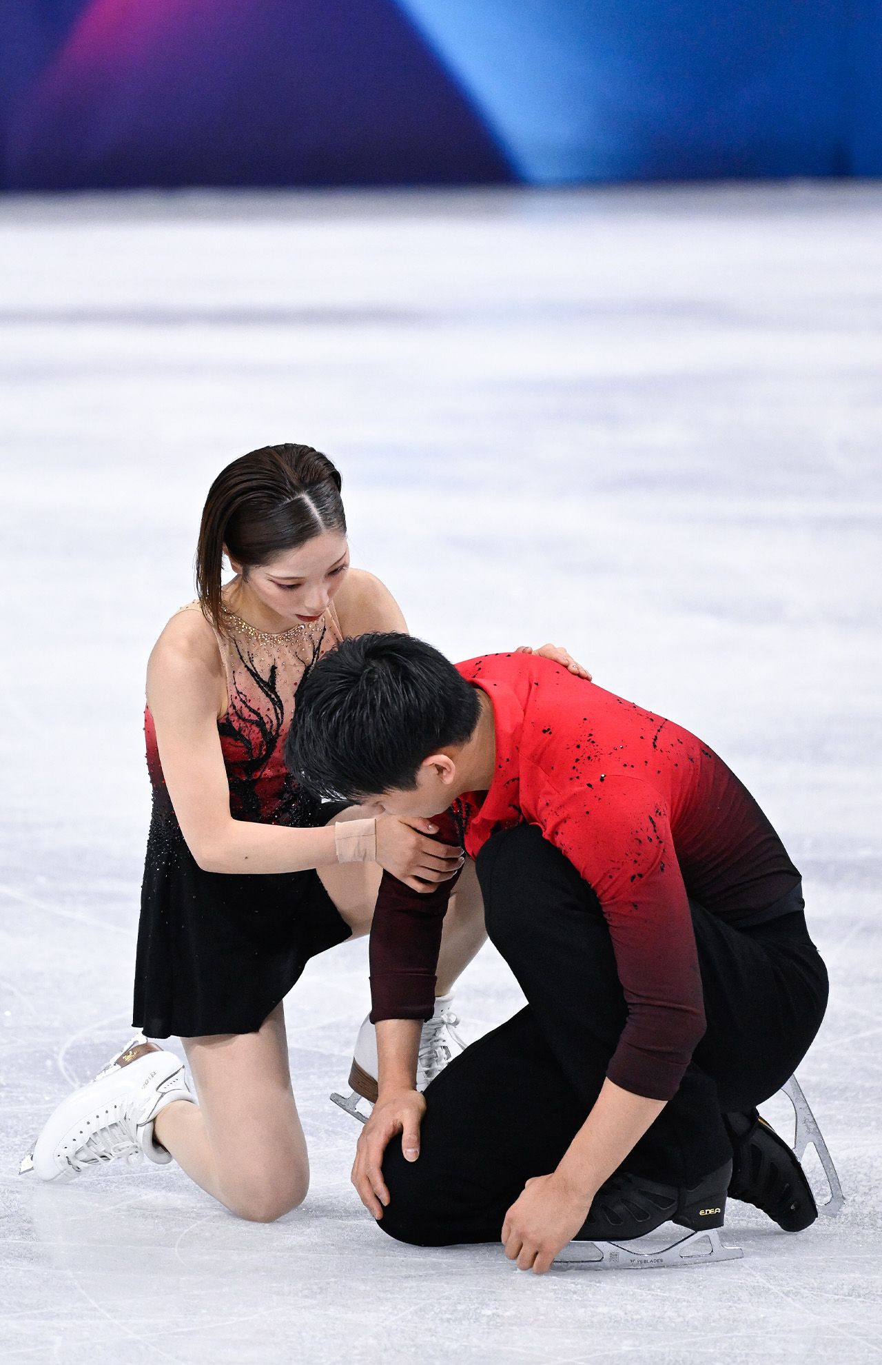 ミスをしてしまい、悔しさを露わにする“りくりゅう”木原龍一（写真右）　撮影／JMPA