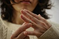 「子どもを産まない」という選択をするも、DINKsやシングルに世間の風は冷たい