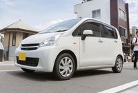 千昌夫の同棲報道、むしろ軽自動車に乗ってデートしていることの意外性