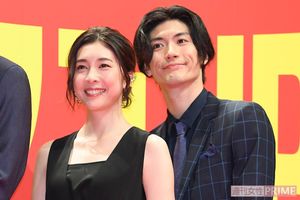 映画『コンフィデンスマンJP』ワールドプレミアでの竹内結子さんと三浦春馬さん（'19年5月）
