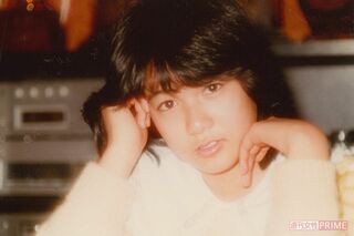 13歳のクリスマスに撮影したカット。このときはまだ、アイドルに憧れる少女だった