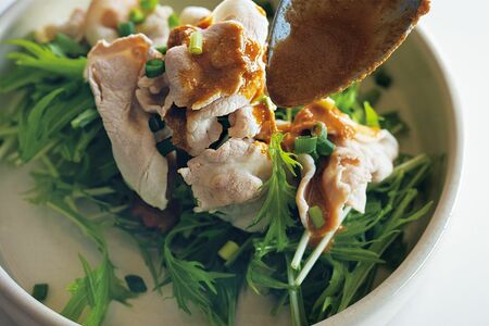 豚しゃぶサラダ　撮影／砂原文