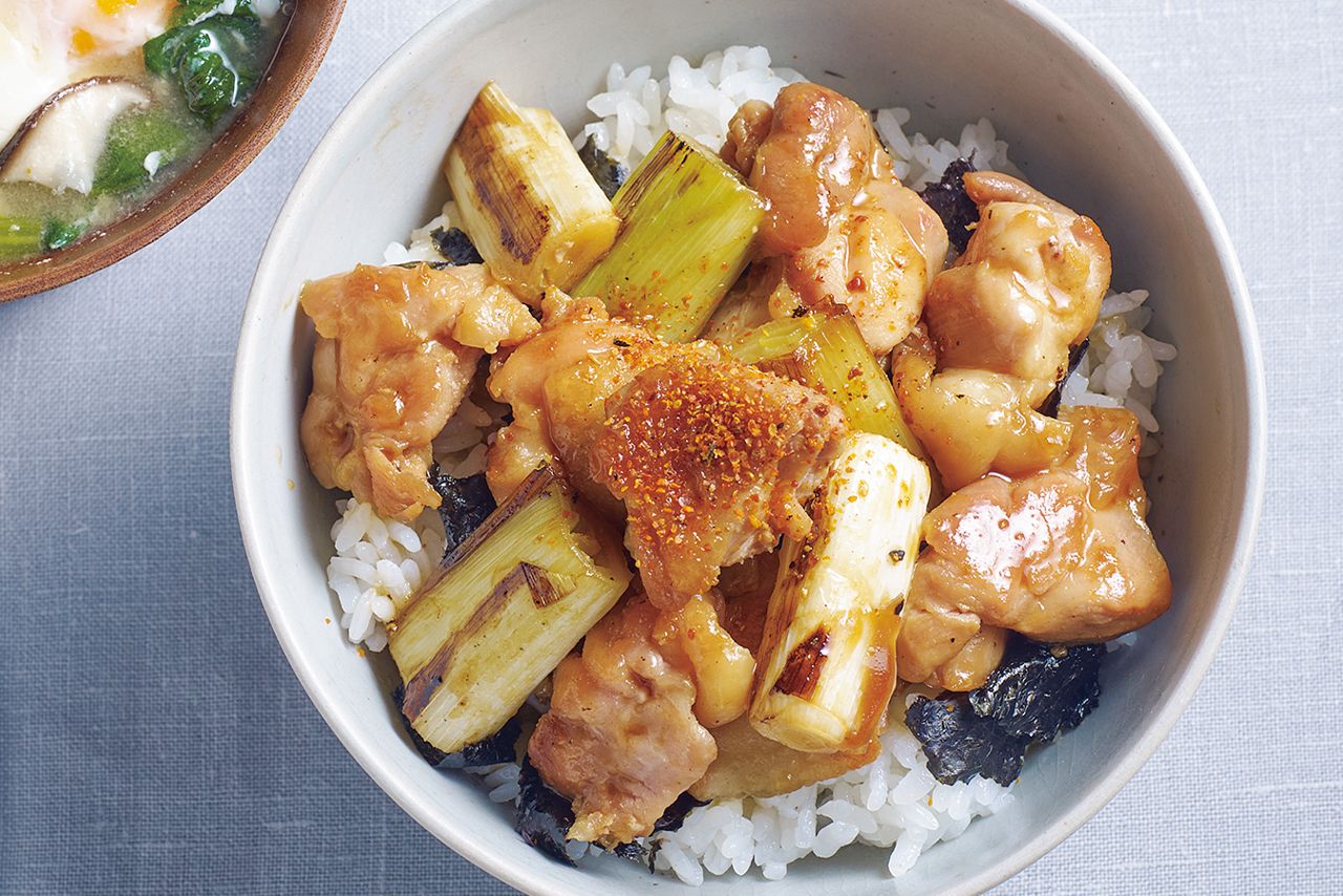 焼き鳥ねぎま丼　撮影／中野博安