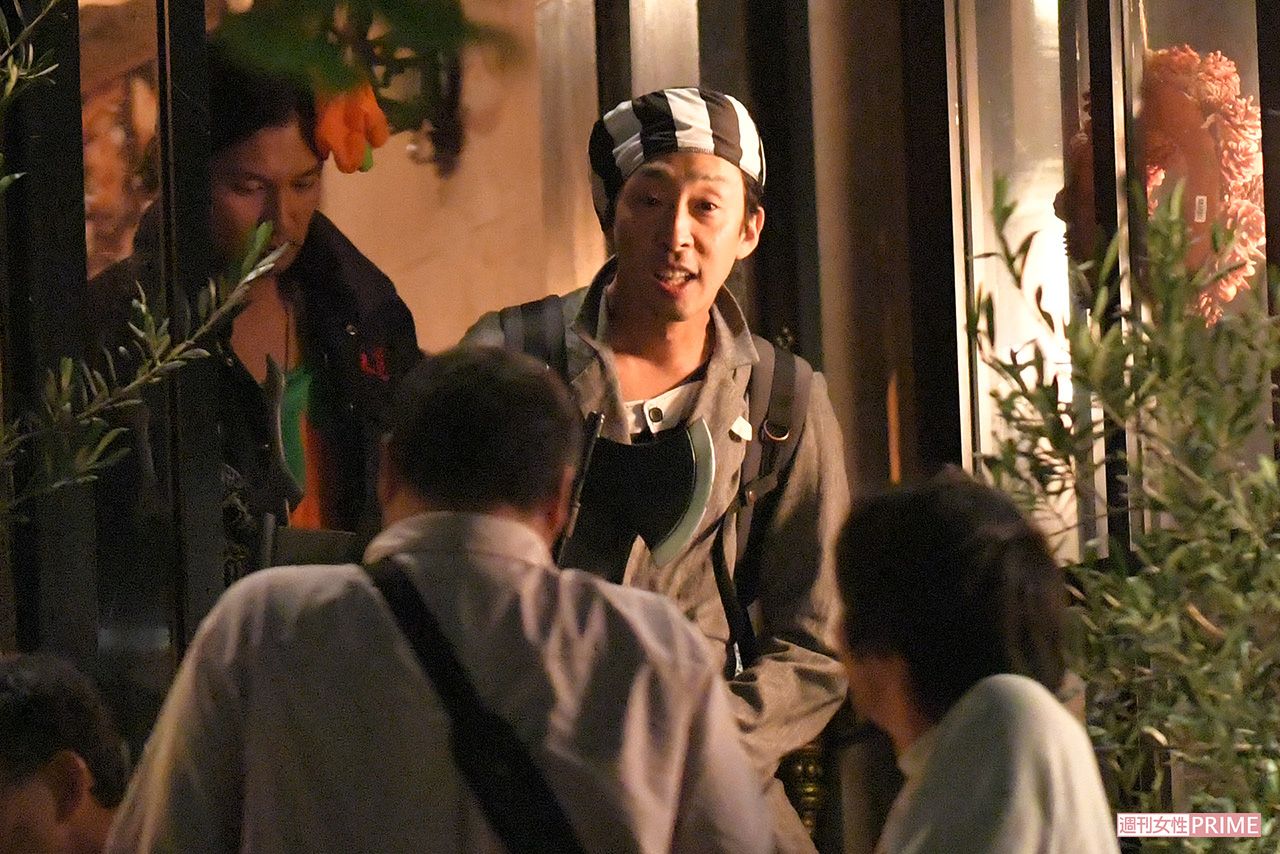 青木崇高と北村有起哉（2次会）