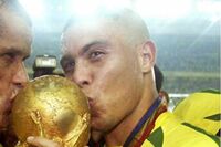 《W杯》元ブラジル代表ロナウド、一世風靡した“大五郎ヘア”からの変貌ぶりに「おっさん誰だ？」ファン横…