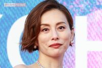 米倉涼子の自宅を麻薬取締部がガサ入れ報道、「私はやってない」片瀬那奈とゆきぽよに通じる恋人からの“ト…