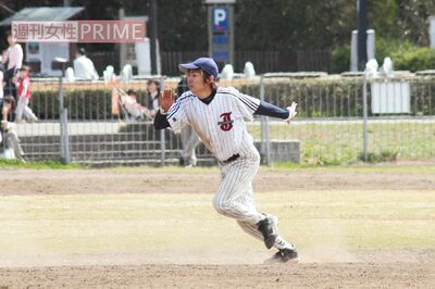 2006年4月、ジャニーズチームで草野球を楽しむ相葉雅紀2