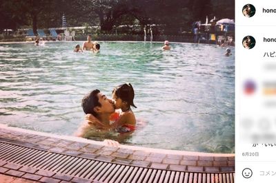 「父の日」に投稿した石橋との写真（石橋穂乃香インスタグラムより、編集部一部加工）