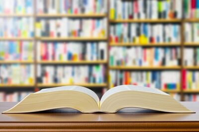 念願の“著者”になったのも束の間！自分史や自伝を作る“語りたい”SNS発信シニア世代が陥る「自費出版」…