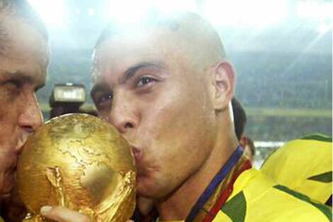 《W杯》元ブラジル代表ロナウド、一世風靡した“大五郎ヘア”からの変貌ぶりに「おっさん誰だ？」ファン横転